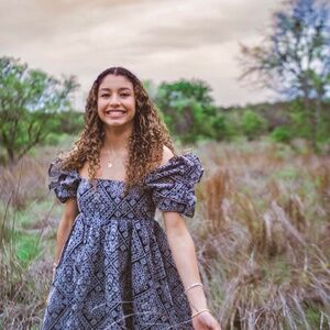 Meet your Posher, Alyssa